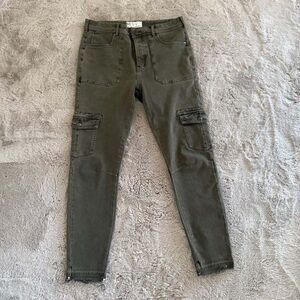 Free People Women's Green High Rise Utility‎ Ankle Cargo Jeans Pants Size 29